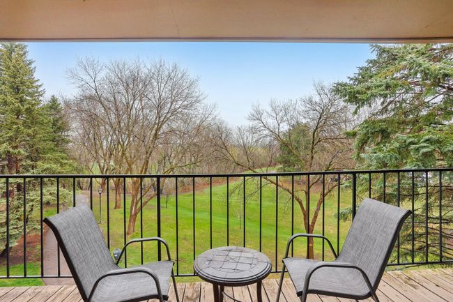 21-web-or-mls-Plymouth Blvd 318-021.jpg | Image 22