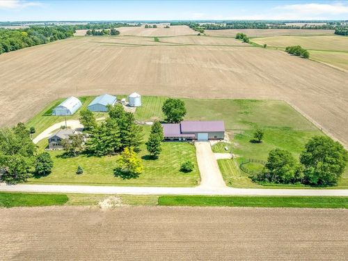 8899 Mcdougall Rd, Rockford, IL, 61101-7301 | Card Image