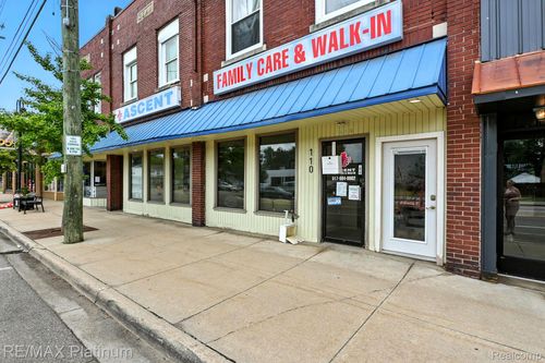 110 W Grand River Rd, Webberville, MI, 48892-5120 | Card Image