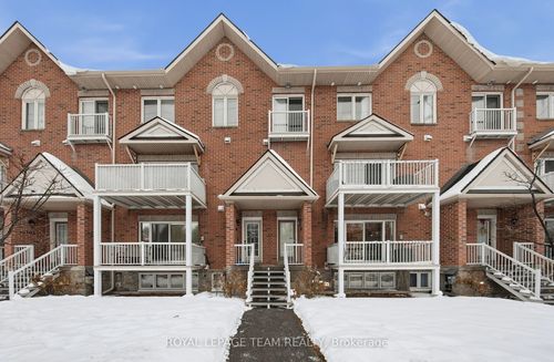 {{alt}} | Card Image