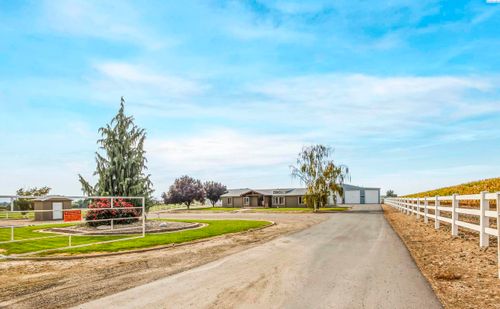 2160 Ferson Rd, Sunnyside, WA, 98944-9752 | Card Image