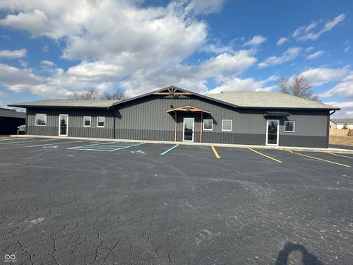 c-1049 Indianapolis Rd, Greencastle, IN, 46135-2407 | Card Image