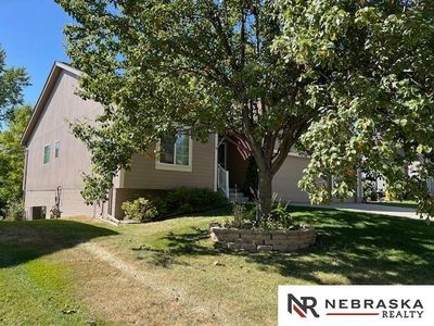 5108 159th Circle, Townhouse with 3 bedrooms, 2 bathrooms and 3 parking in Omaha NE | Image 2