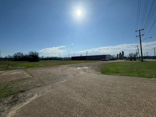411 E Elizabeth St, Tupelo, MS, 38804-4921 | Card Image