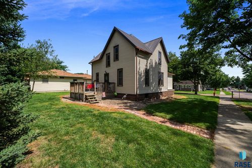 304 E 2nd St Street, Canton, SD, 57013 | Card Image
