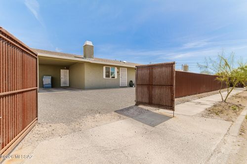 102 E Elm St, Tucson, AZ, 85705-6626 | Card Image