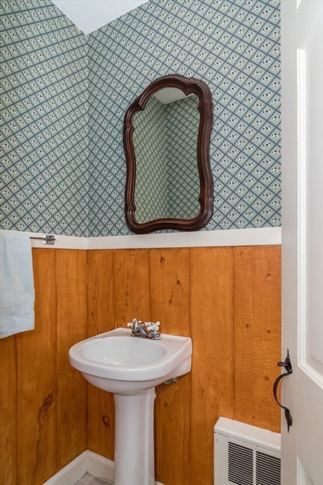 431 Clapboardtree St, House other with 4 bedrooms, 3 bathrooms and 6 parking in Westwood MA | Image 13