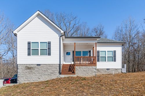 2800 N Hurricane Creek Rd, Mc Ewen, TN, 37101-4456 | Card Image
