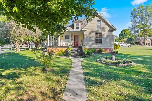 107 Edwards Ave, Horse Cave, KY, 42749-1214 | Card Image