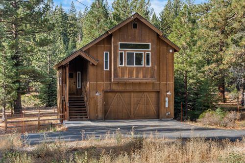 11890 Pine Forest Rd, Truckee, CA, 96161-2724 | Card Image