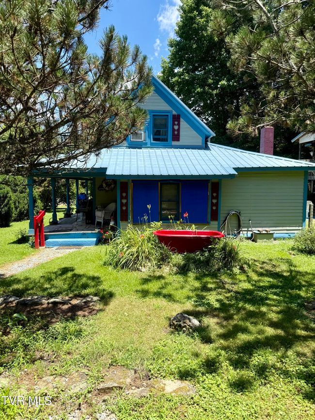 123 Mcmahan Gibbs Rd, House other with 2 bedrooms, 2 bathrooms and null parking in Roan Mountain TN | Image 70