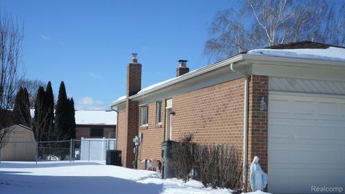 38615 Levisham Dr, Clinton Twp, MI, 48038-3232 | Card Image