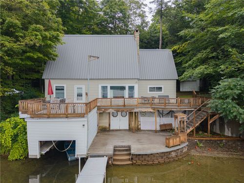 81 Lindenwood Dr, Wayland, NY, 14572-9467 | Card Image