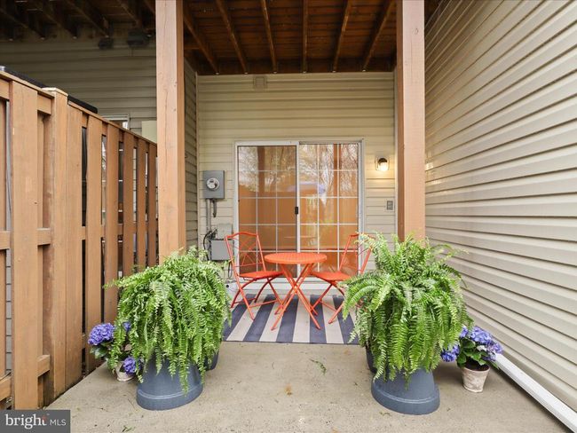 9332 Branch Side Ln, Townhouse with 4 bedrooms, 4 bathrooms and null parking in FAIRFAX VA | Image 37