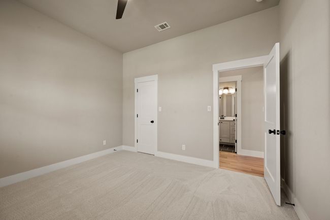 207 W 7 Th St, House other with 4 bedrooms, 3 bathrooms and null parking in Justin TX | Image 28
