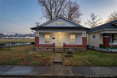 240 Clay St, New Albany, IN, 47150-4711 | Card Image