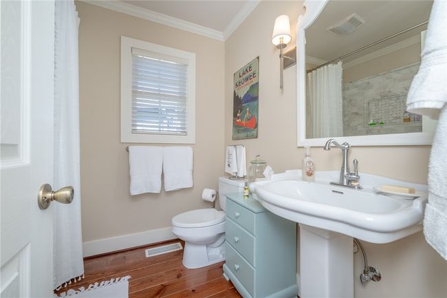 Guest Bathroom | Image 24