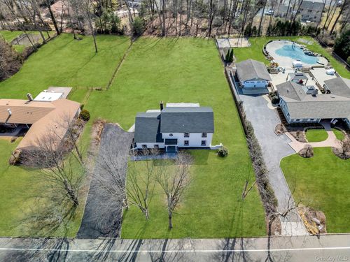 118 Ryder Ave, Dix Hills, NY, 11746-6125 | Card Image