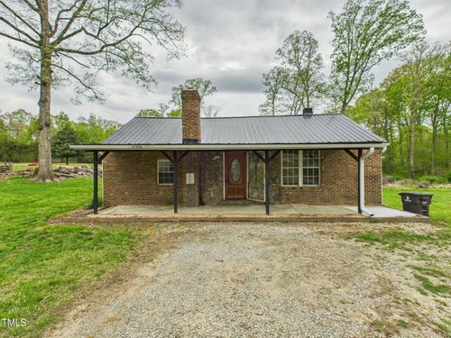 4925 Day Ct, Walkertown, NC, 27051-9805 | Card Image