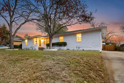 514 W Ridgewood Dr, Garland, TX, 75041-3029 | Card Image