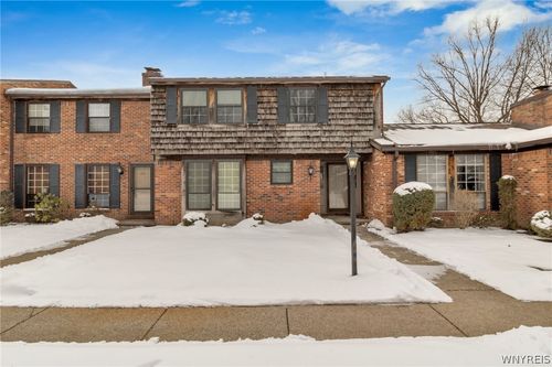 215 Wedgewood Drive, Amherst, NY, 14221 | Card Image