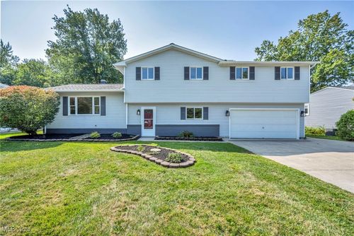 38654 Bell Rd, Willoughby, OH, 44094-7522 | Card Image