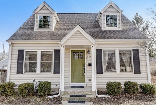 W164N8426 Hiawatha Avenue, Menomonee Falls, WI, 53051 | Card Image
