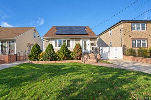 25719 148th Drive, New York, NY, 11422 | Card Image