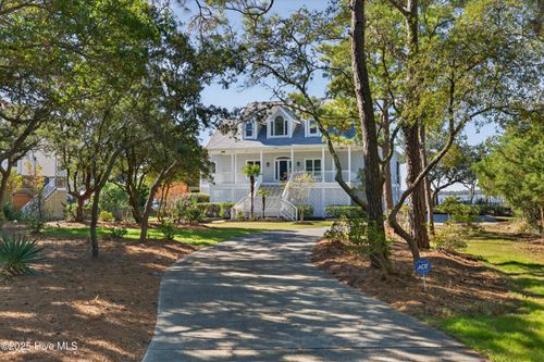 8824 Shipwatch Dr, Wilmington, NC, 28412-3542 | Card Image