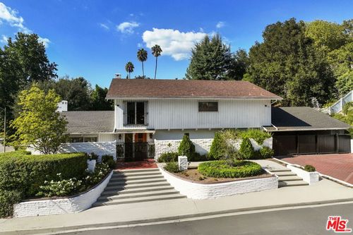 16233 Elisa Pl, Encino, CA, 91436-3320 | Card Image