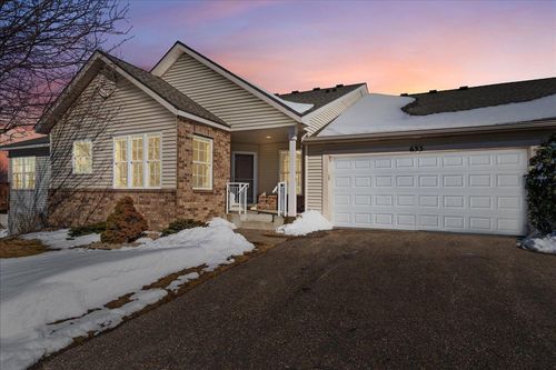 633 Woodland Dr, Mahtomedi, MN, 55115-1472 | Card Image