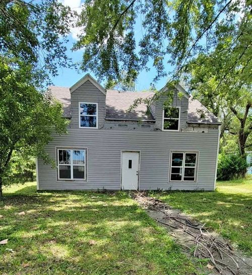 818 S 4th, Madison, KS, 66860 | Card Image