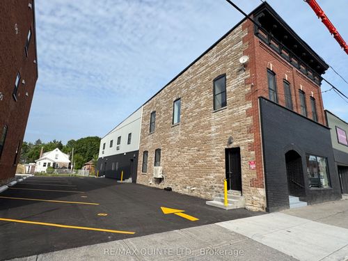 330 Victoria St N, Tweed, ON, K0K3J0 | Card Image