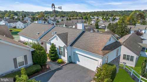 209 N Silver Fox Dr, GLEN MILLS, PA, 19342-2247 | Card Image