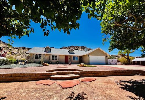 24212 Kansa Rd, Apple Valley, CA, 92307-6410 | Card Image