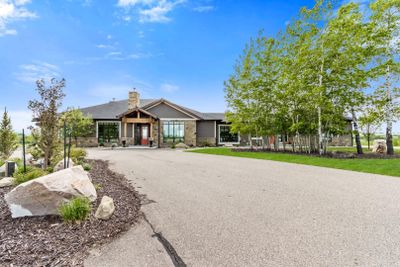 285052 Symons Valley Rd, House detached with 3 bedrooms, 2 bathrooms and null parking in Madden AB | Image 1