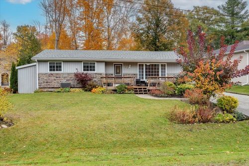 33 Mourning Dove Rd, Sutton West, ON, L0E1R0 | Card Image