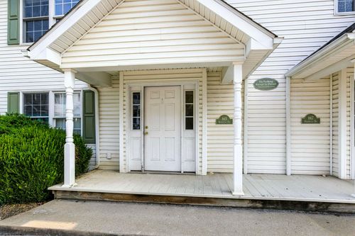 865 Quadrilla St, Morgantown, WV, 26505-2568 | Card Image