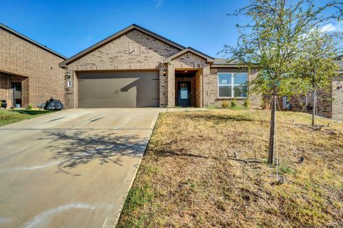 921 Clark Dr, Ferris, TX, 75125-4043 | Card Image