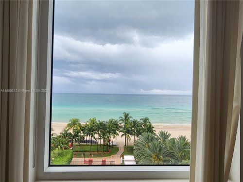 801-17875 Collins Ave, Sunny Isles Beach, FL, 33160-2718 | Card Image