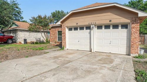 6914 Trail Lk, San Antonio, TX, 78244-2003 | Card Image