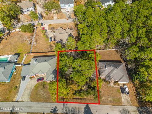 128 Country Club Dr, Pass Christian, MS, 39571-2202 | Card Image