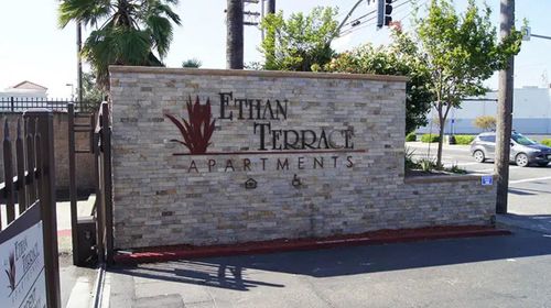 1824 Ethan Way, Sacramento, CA, 95825-0967 | Card Image