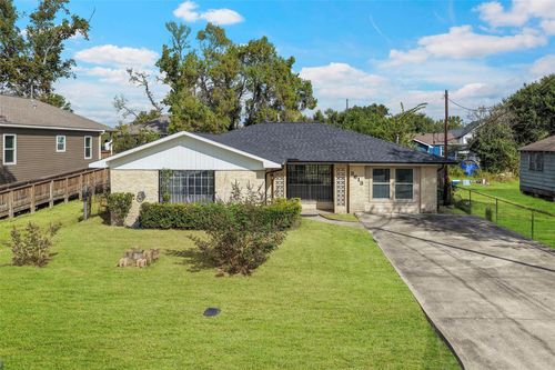 3613 Crandon St, Houston, TX, 77026-3715 | Card Image