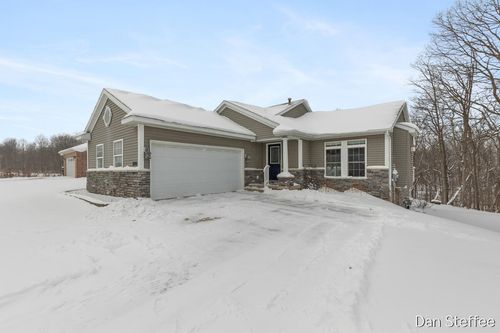 3195 Nature View Dr, Grand Rapids, MI, 49512-9348 | Card Image