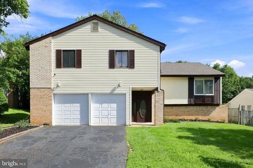 109 Biscayne Ct, STERLING, VA, 20164-1104 | Card Image