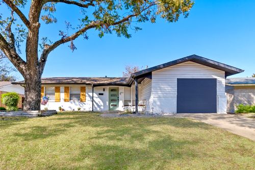 3217 Centennial Dr, Garland, TX, 75042-5504 | Card Image