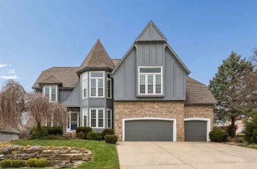 6642 Nw Monticello Ct, Parkville, MO, 64152-5712 | Card Image