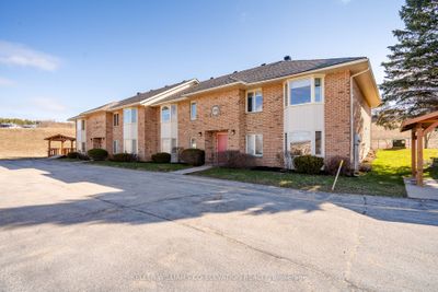 8 - 159 Church St, Condo with 2 bedrooms, 1 bathrooms and 1 parking in Penetanguishene ON | Image 2