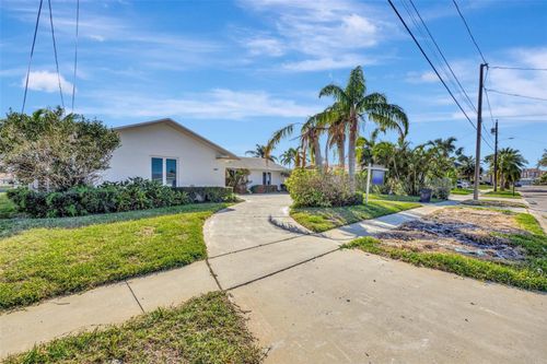 341 Palm Island Ne, CLEARWATER BEACH, FL, 33767 | Card Image